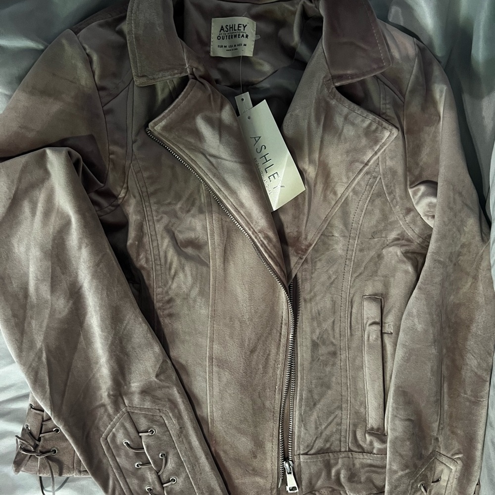 Jacket - Picture 3 of 6